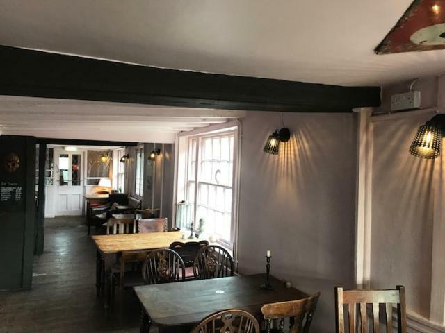 באטל Chequers Inn מראה חיצוני תמונה